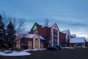  La Quinta by Wyndham Cleveland Macedonia  Маседония